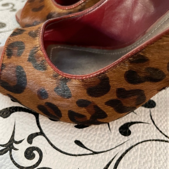 Fergie. Animal print. Size 5.  4’ heels. - Picture 6 of 7